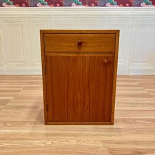 RANGEMENT SUSPENDU DESIGN