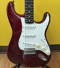 (Fender Japan) Guitare
