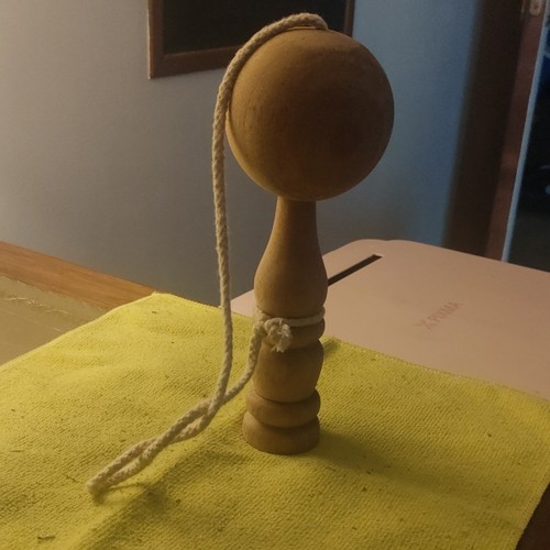 Jouet bois type bilboquet - en,