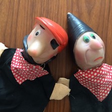 TWO ANTIQUE BRIGANDS FINGER PUPPETS / 2 Antique Outlaws Finger Puppets