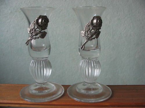 Beaux petits vases avec une - vases,