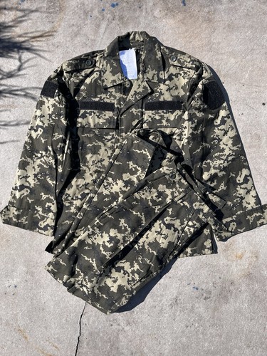 Ultra rare uniforme - rare, de