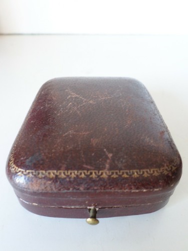 Ecrin bijou cuir xixe - a,