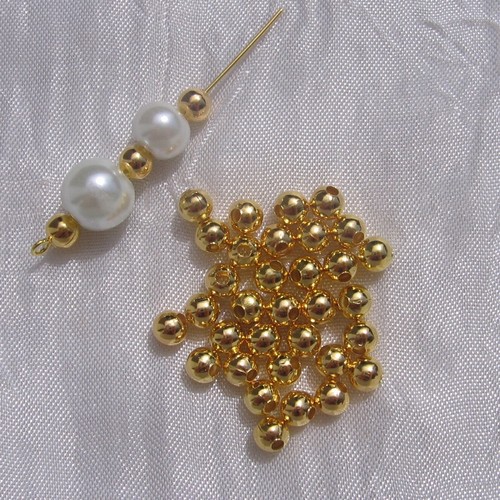 O240 lot 100 perles - o240,