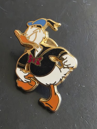 Pin disney donald - -, duck