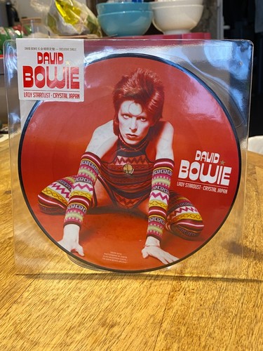 New david bowie is - new!!,