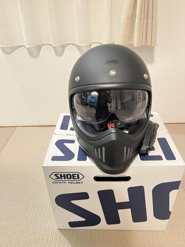 Casque moto intégral noir mat