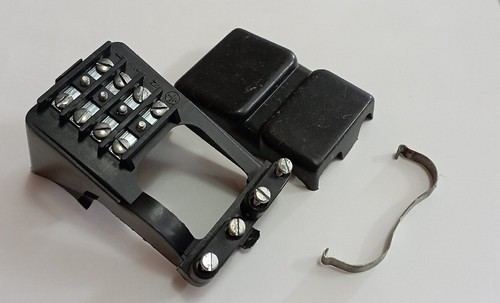 Support boîtier cache clip