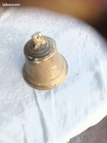 Cloche table bronze vintage - table,