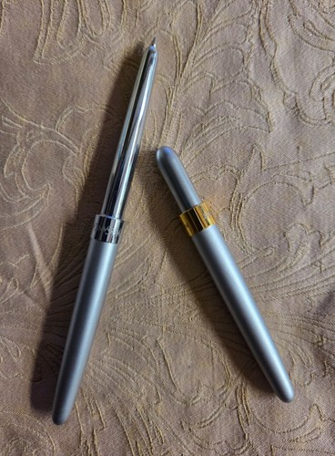 Stylo yves saint laurent - yves,