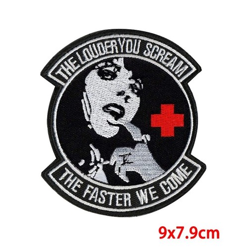 écusson brodé medic - Écusson, humour