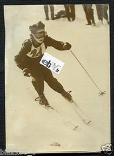 1954.SPORT .CHAMPIONNE DE FRANCE DE SKI (SLALOM SPECIAL) BAREGES.MARISETTE LAGNEL