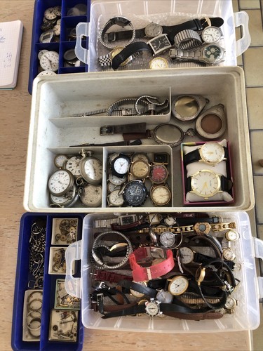 Lot montres énorme issu - Énorme,