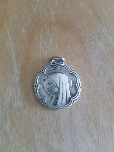 Médaille religieuse la - de,