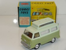 Corgi 420 FORD THAMES AIRBORNE CARAVAN