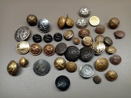 Lot boutons anciens - anciens, militaire