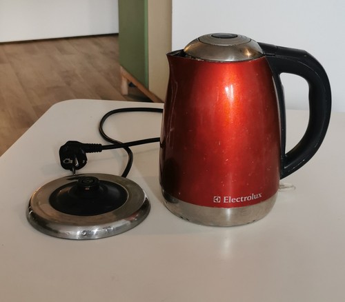 Bouilloire electrique - bouilloire,