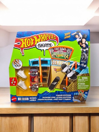 Mattel stadium skatepark - , tony