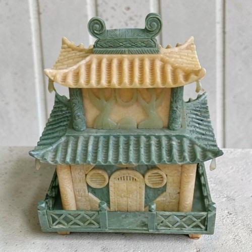 Temple pagode chinois sculpté - chinois,