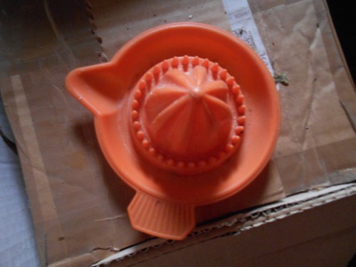 Presse agrumes couleur orange - agrumes,