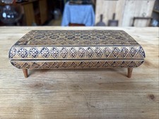 Ancienne boîte en marqueterie de paille – Bel état – 20 cm