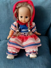 ADORABLE PETITE POUPÉE BELLA