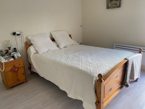 Chambre lit commode et table - commode,