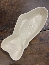 Earth of Iron Cake Mold Pastry Cake Earthenware White Dish Antique