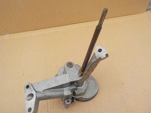 Pompe huile moteur bmw e30 - a,