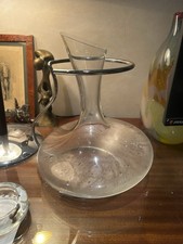 Carafe à vin en verre avec