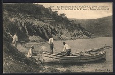 Old postcard Cap Nègre, Les Pêcheurs near Cavalière with boats on the rocky coast 