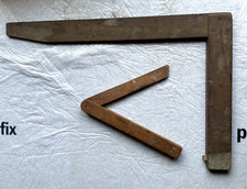 anciennes équerres bois