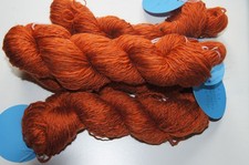 Lot de quatre écheveaux de