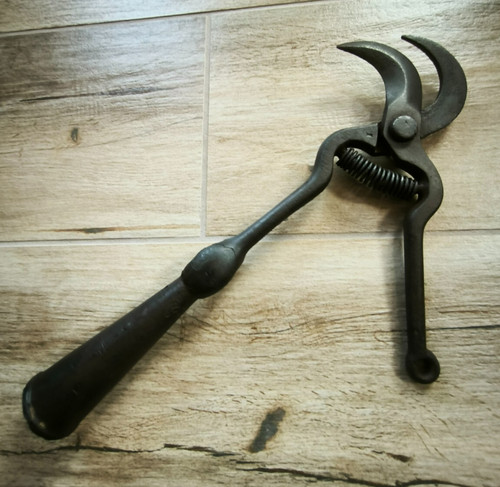 Old dryer tool winemaker