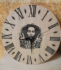 horloge en bois de chêne