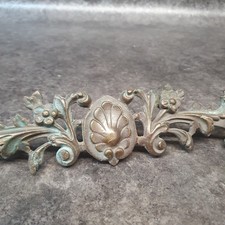 décoration fronton pour meuble XIX ème ref AP202