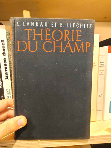 Théorie champ physique - champ.,