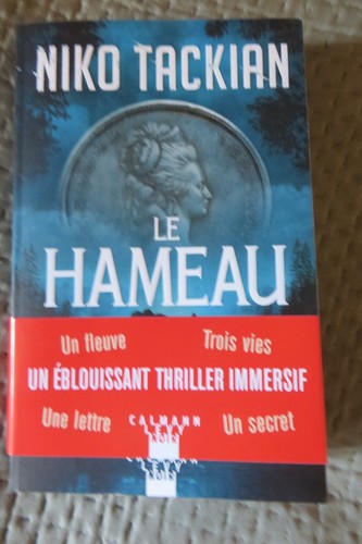 Hameau par niko tackian - le,
