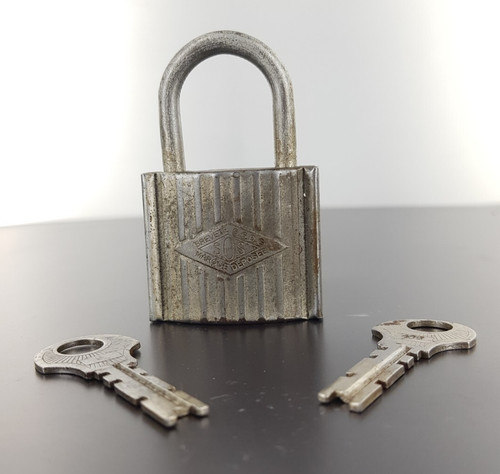 Cadenas ancien vintage - , avec