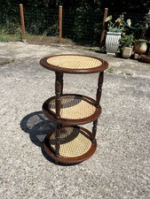 Guéridon ou sellette pratique