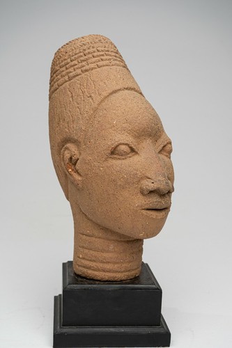 159 art africain - -, tete