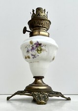 LAMPE À PÉTROLE ANCIENNE