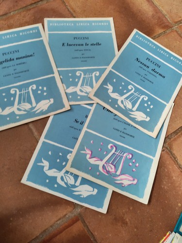 Partitions musicales vintage - ,