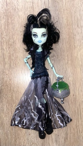 Poupée monster high - monster,