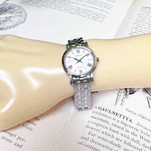 Seiko premier quartz women - seiko, women’s