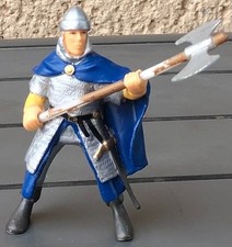 Figurine Chevalier Avec Hache