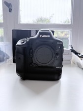 Canon EOS-1DX Mark III Etat Neuf 200 clics + boite et accessoires + garantie 12M