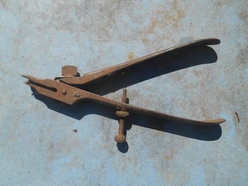 Old wrought iron saw pliers - old,