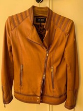 Blouson en cuir couleur fauve