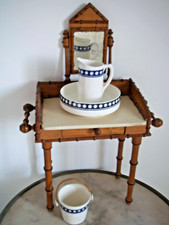 TABLE DE TOILETTE POUPÉE